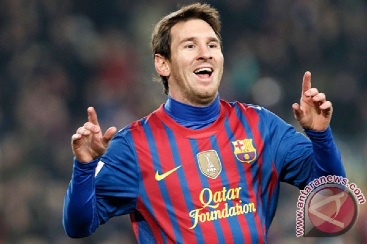 Pele: Messi bukan pemain terhebat 