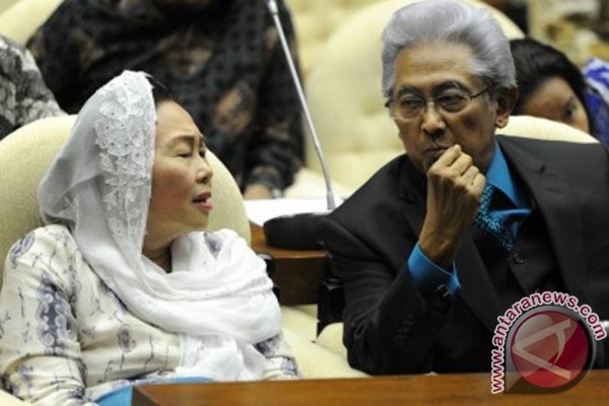 Adnan Buyung panutan advokat muda