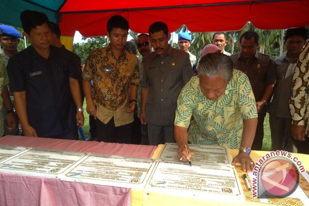 Bupati Mukomuko resmikan empat program pemberdayaan masyarakat