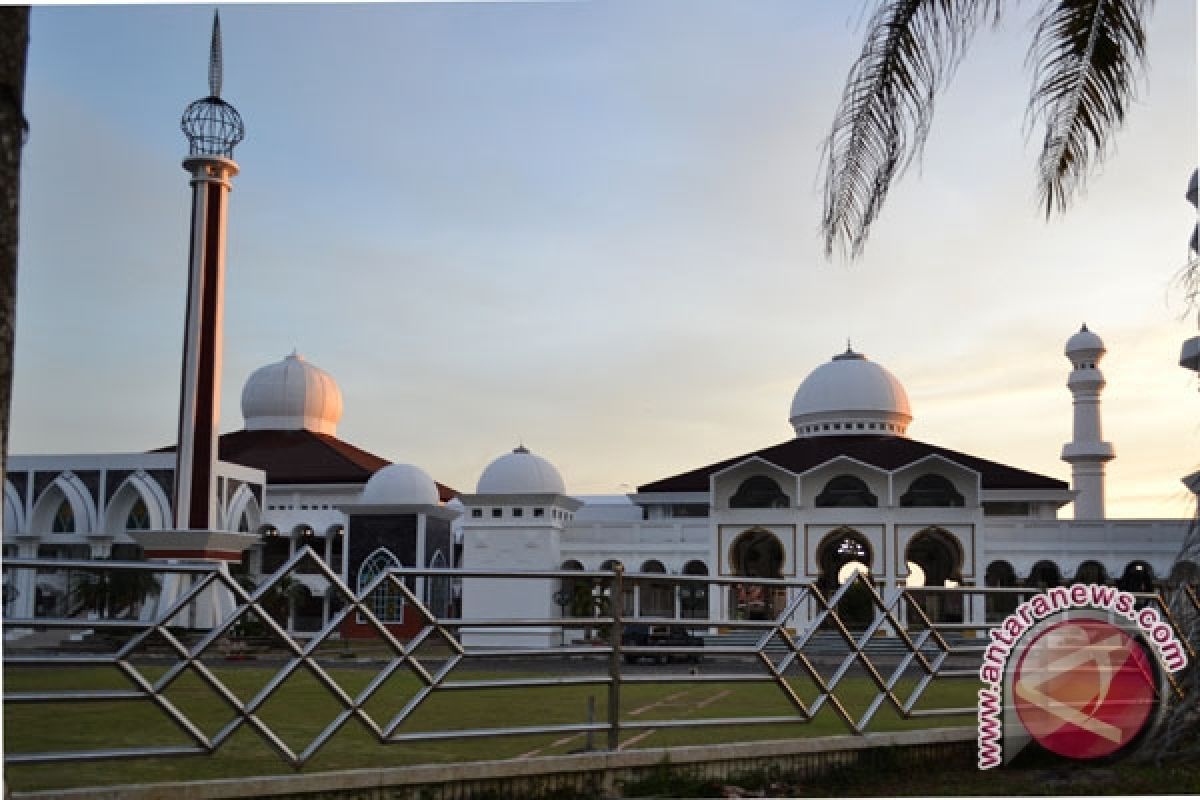 Kiblat Masjid Raya Bengkulu bergeser 10 derajat 