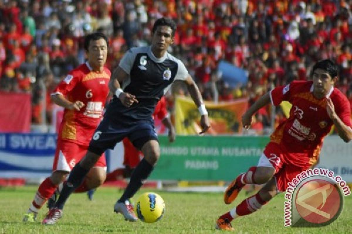 Semen Padang kalahkan Arema Malang 3-1 