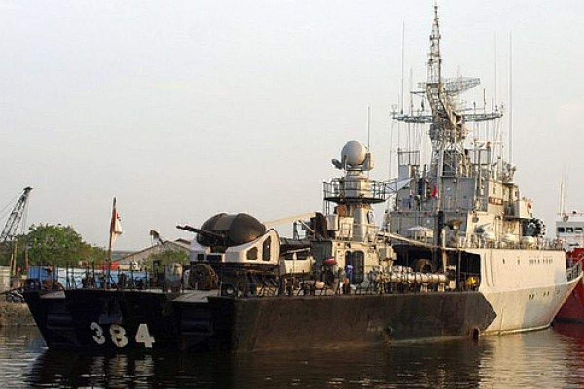 Indonesia kirim kapal perang ke India
