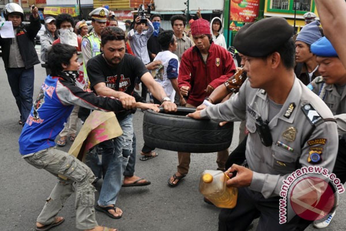 Dewi: Kasus Bima bentuk kekecewaan rakyat