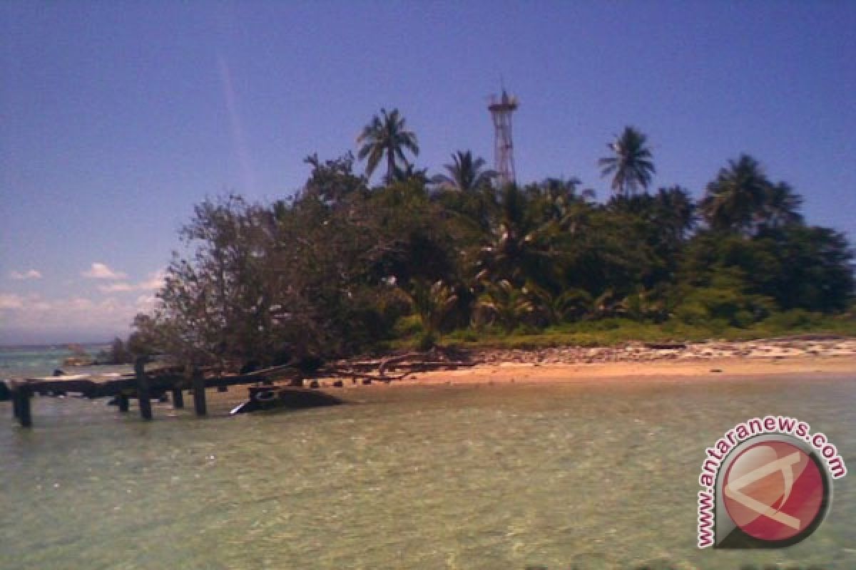 Kapal batu bara masih sandar di Pulau Tikus