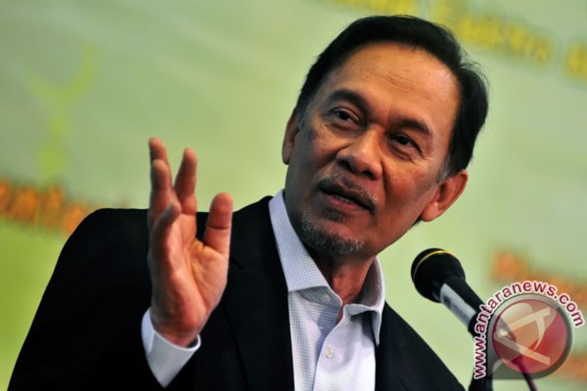"Madu dan racun" lagu kampanye Anwar Ibrahim