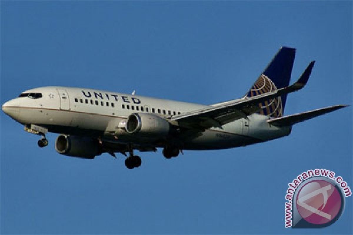 Empat B-737-500 Sriwijaya Air tiba April 2012