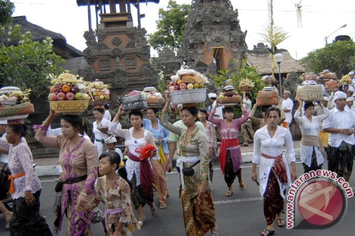 Umat hindu rayakan Galungan