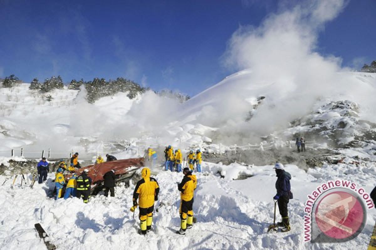 Delapan wisatawan terjebak dalam longsoran salju Hokkaido Jepang