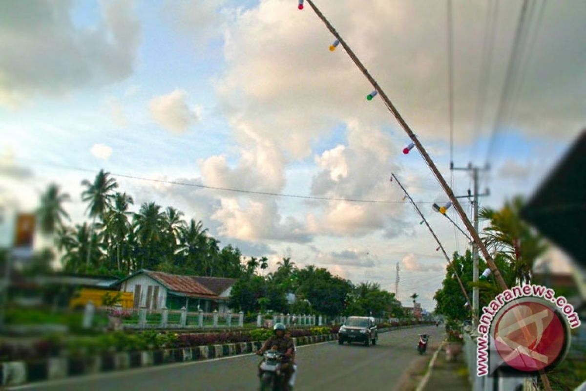 Mukomuko tunda bangun lampu penerangan jalan