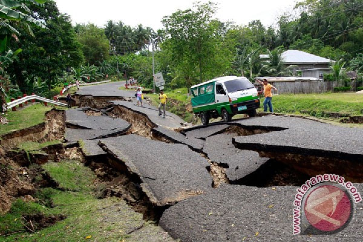 Presiden Filipina tugaskan instansi pemerintah bantu korban gempa