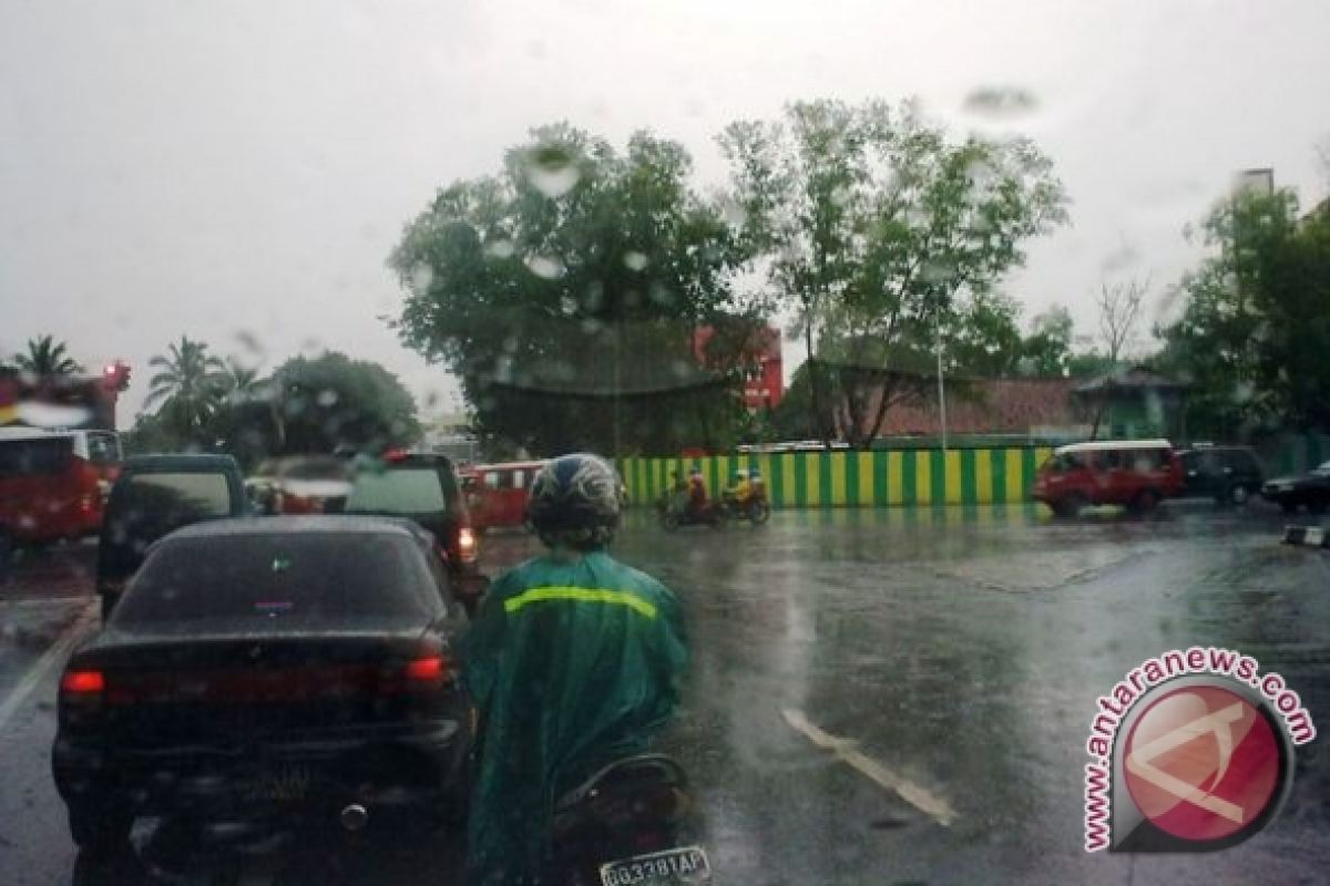 BMKG: Kota Palembang hujan dengan intensitas ringan