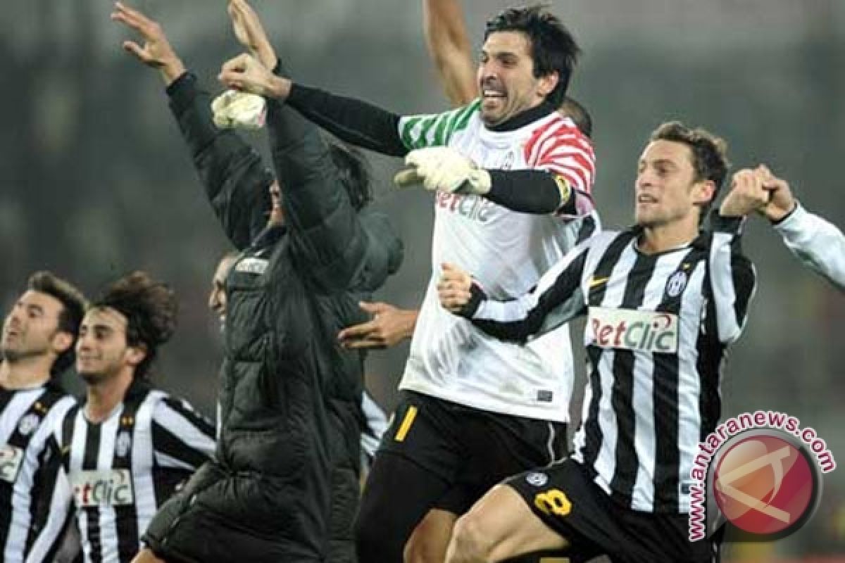 Juventus memulai pertahanan gelarnya di Sampdoria