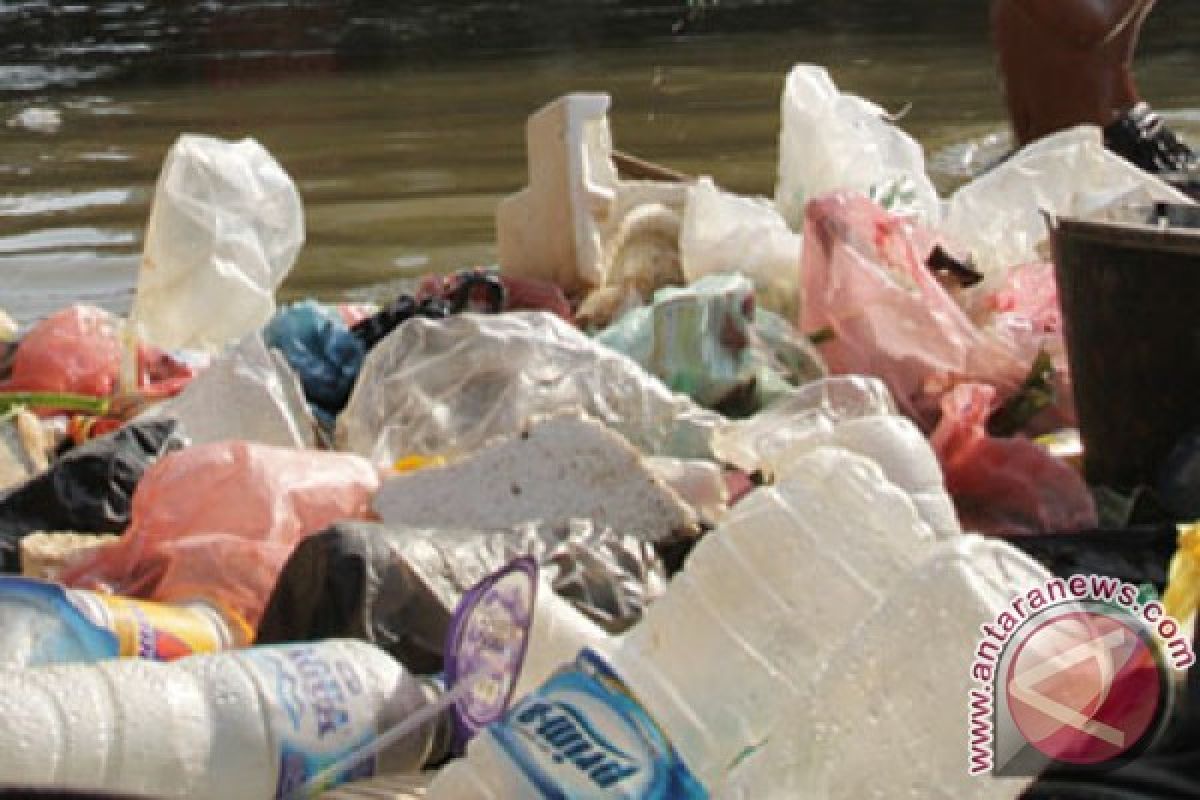 Yogyakarta kembangkan pengolahan sampah plastik menjadi bata