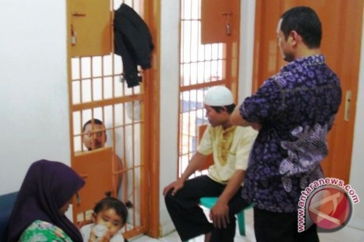 Imigrasi Palembang kembali amankan WNA overstay 