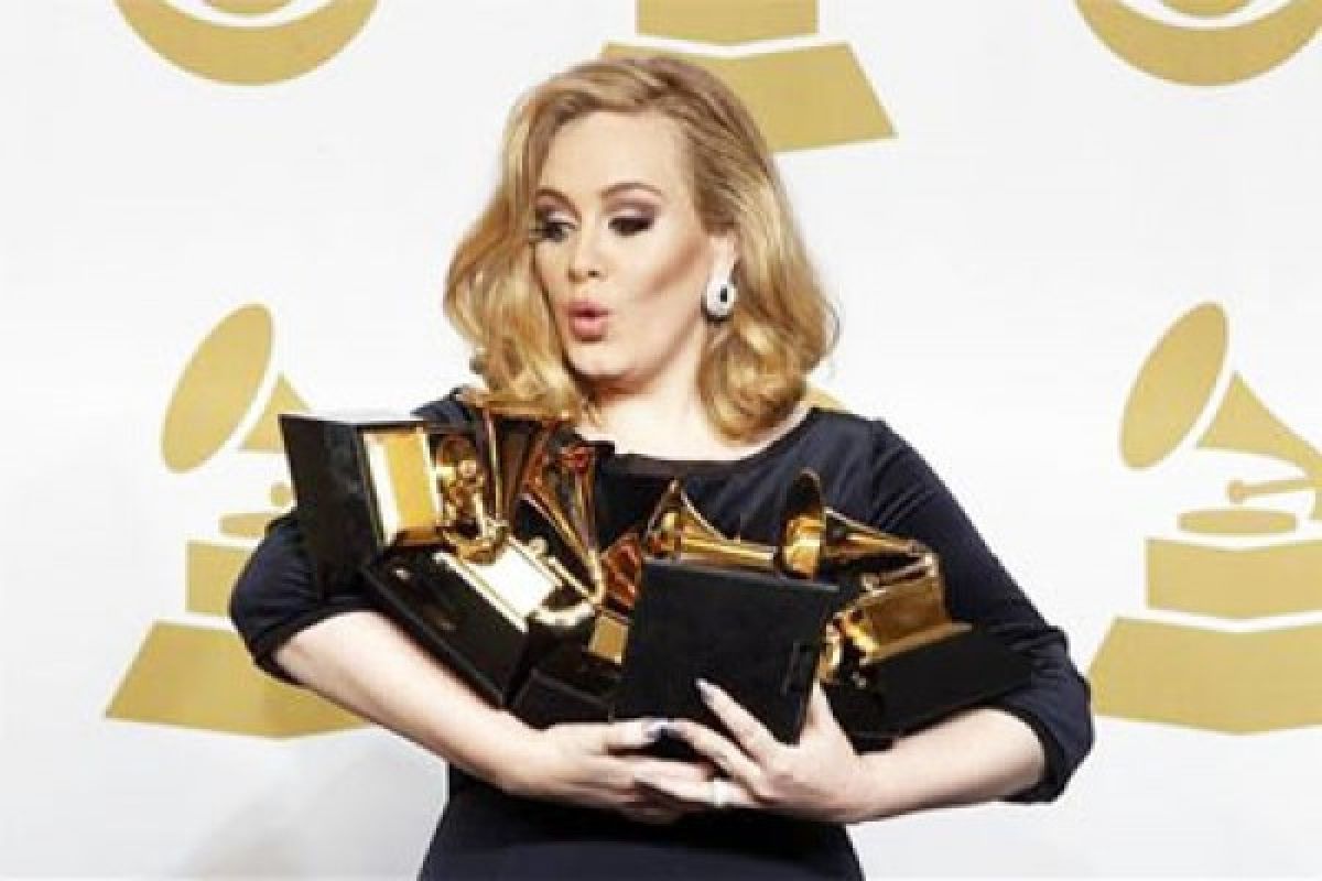 Adele dilarang sembarangan kirim tweet