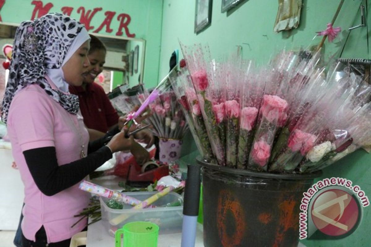 Bunga impor laris saat Hari Valentine di Bengkulu