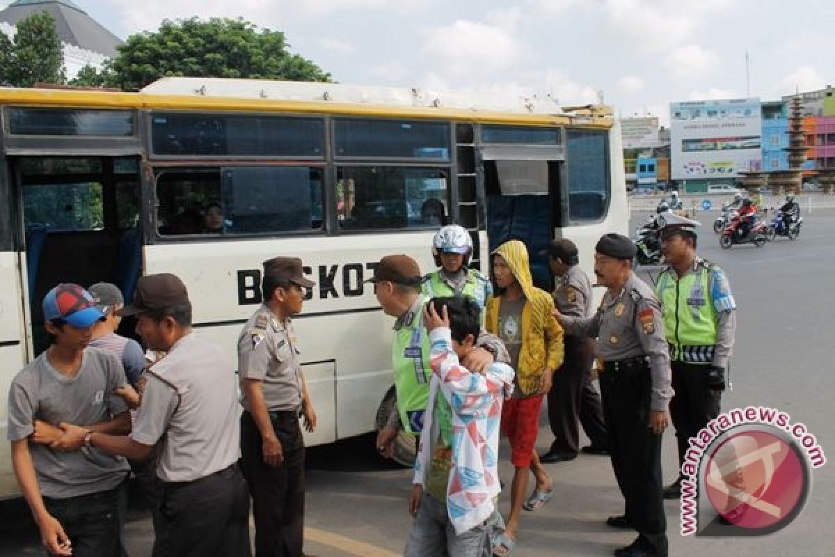 Pemprov minta Palembang tertibkan angkutan lalu lintas