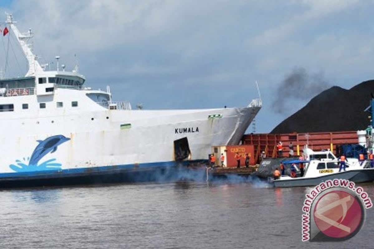 Lalu lintas menuju Jembatan Kapuas I dialihkan