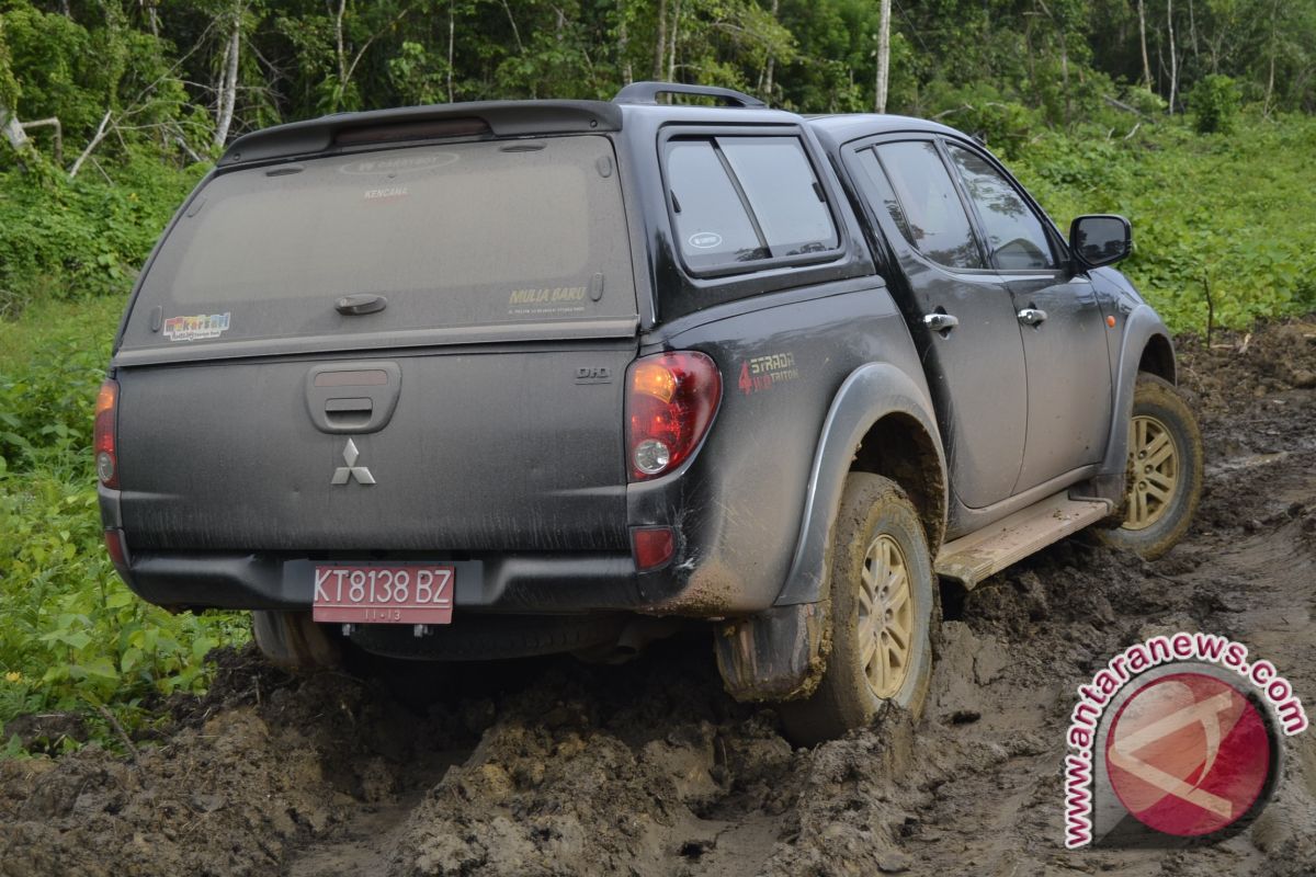 Jalan Trans Kaltim-Sangatta-Wahau Rusak 