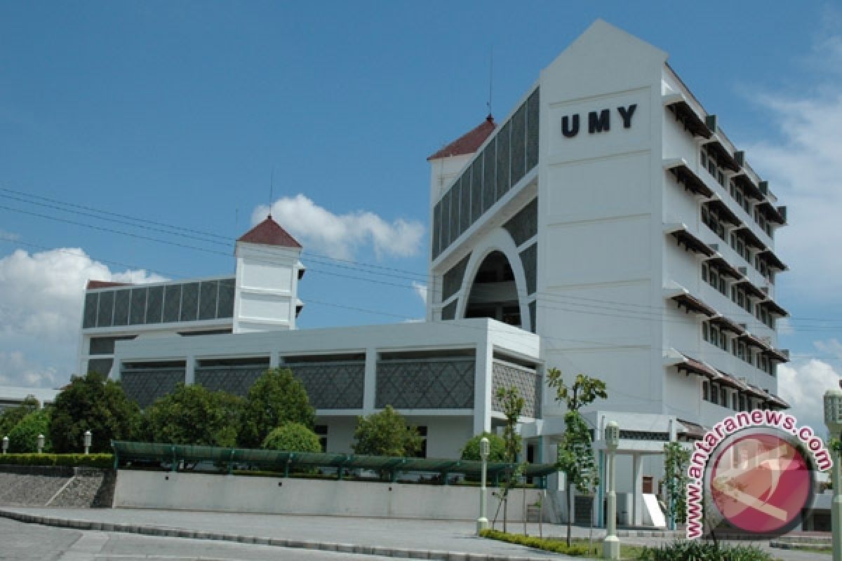 UMY selenggarakan kontes robot Indonesia 2015 