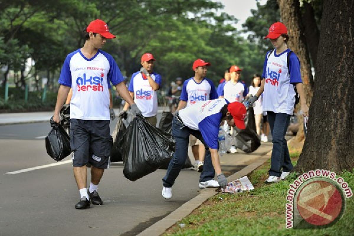 Bandung gulirkan gerakan pungut sampah