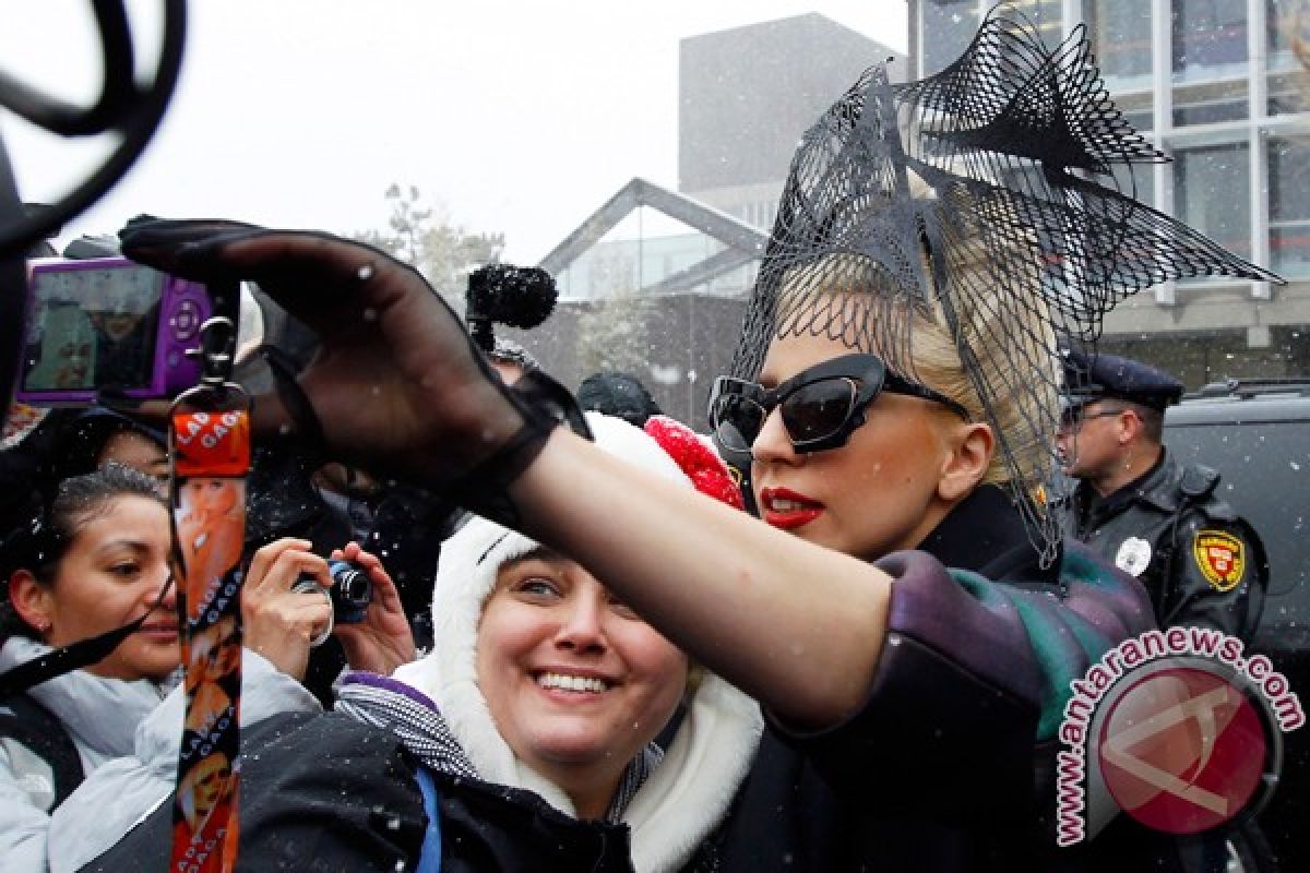 Lady Gaga bentuk yayasan antitawuran