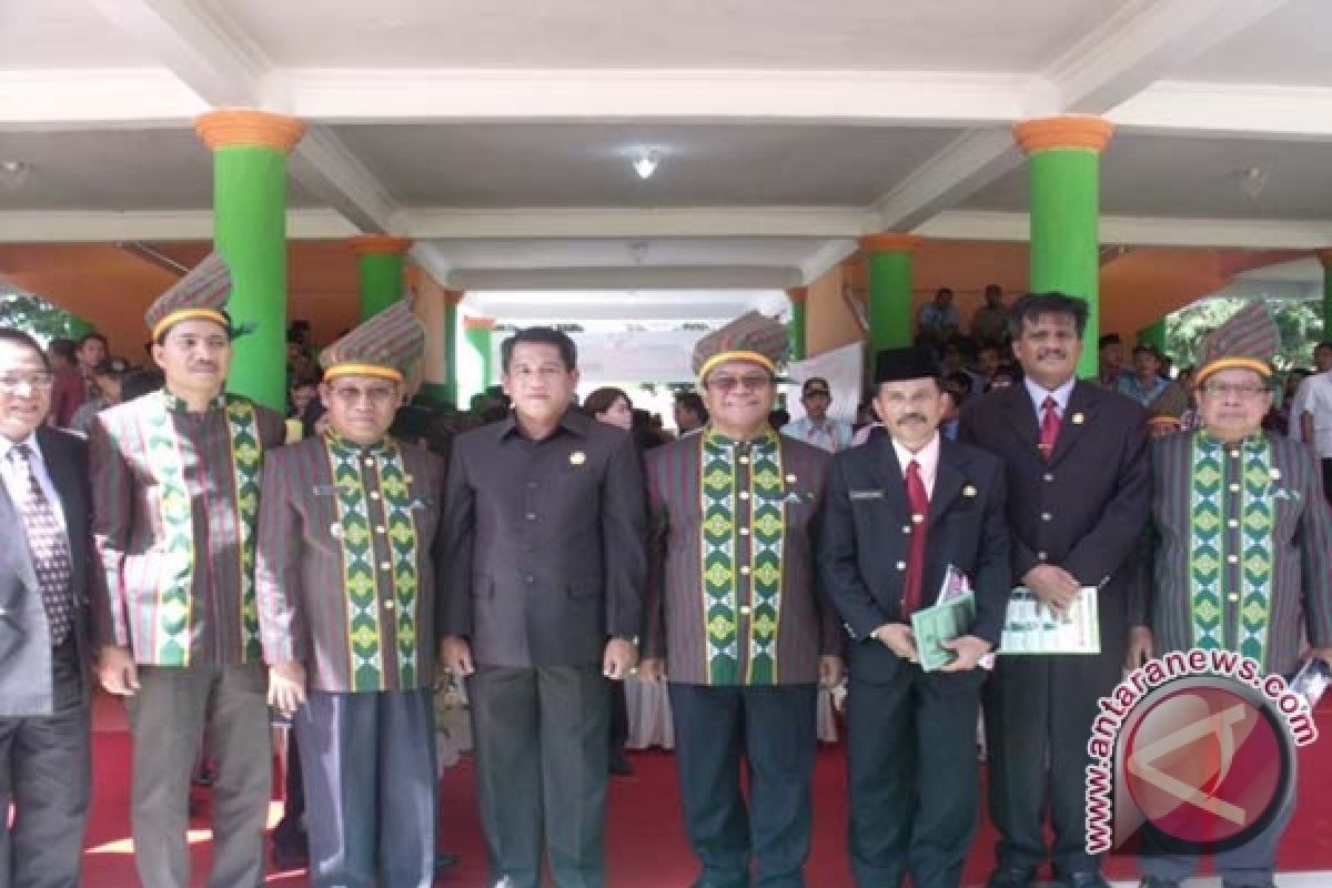 Rangkaian HUT Kolaka  Tabur Bunga Kenang Korban KMP Windu Karsa