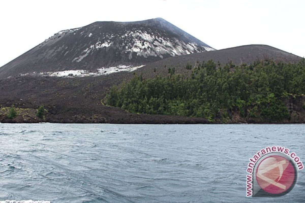 Wisatawan dan nelayan diimbau tak mendekati Anak Krakatau