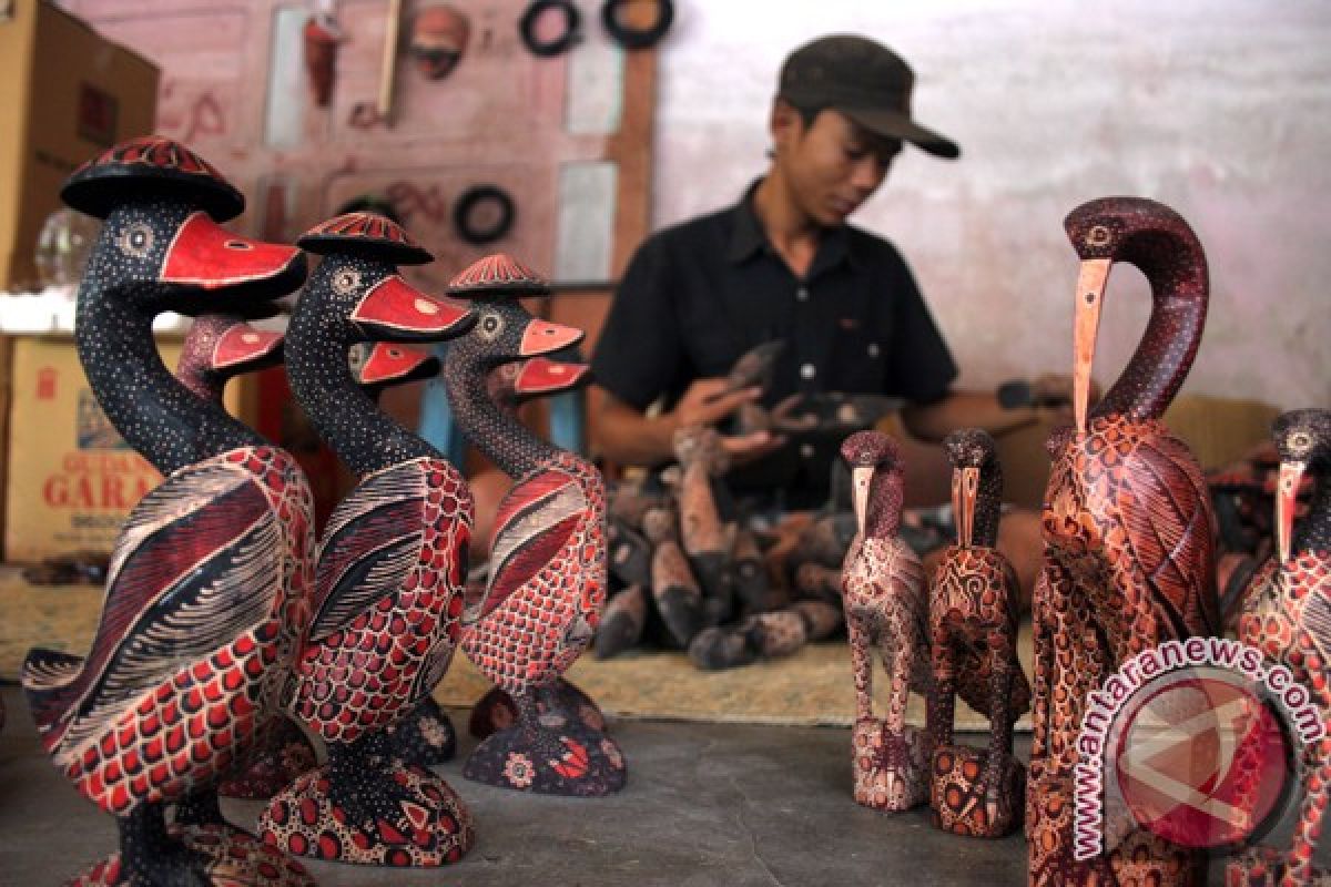 Pembinaan perajin belum tepat sasaran hambat pemasaran