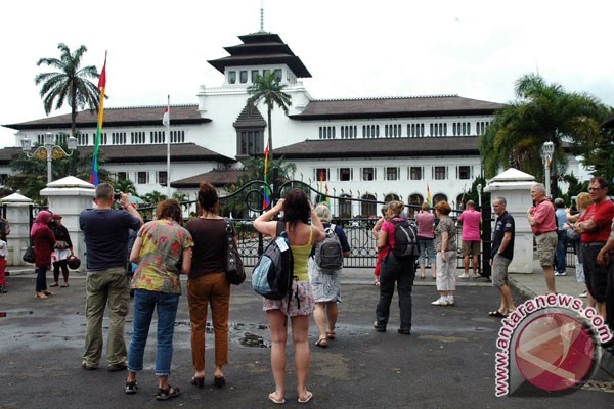 Jalan Diponegoro Bandung ditutup tiga hari