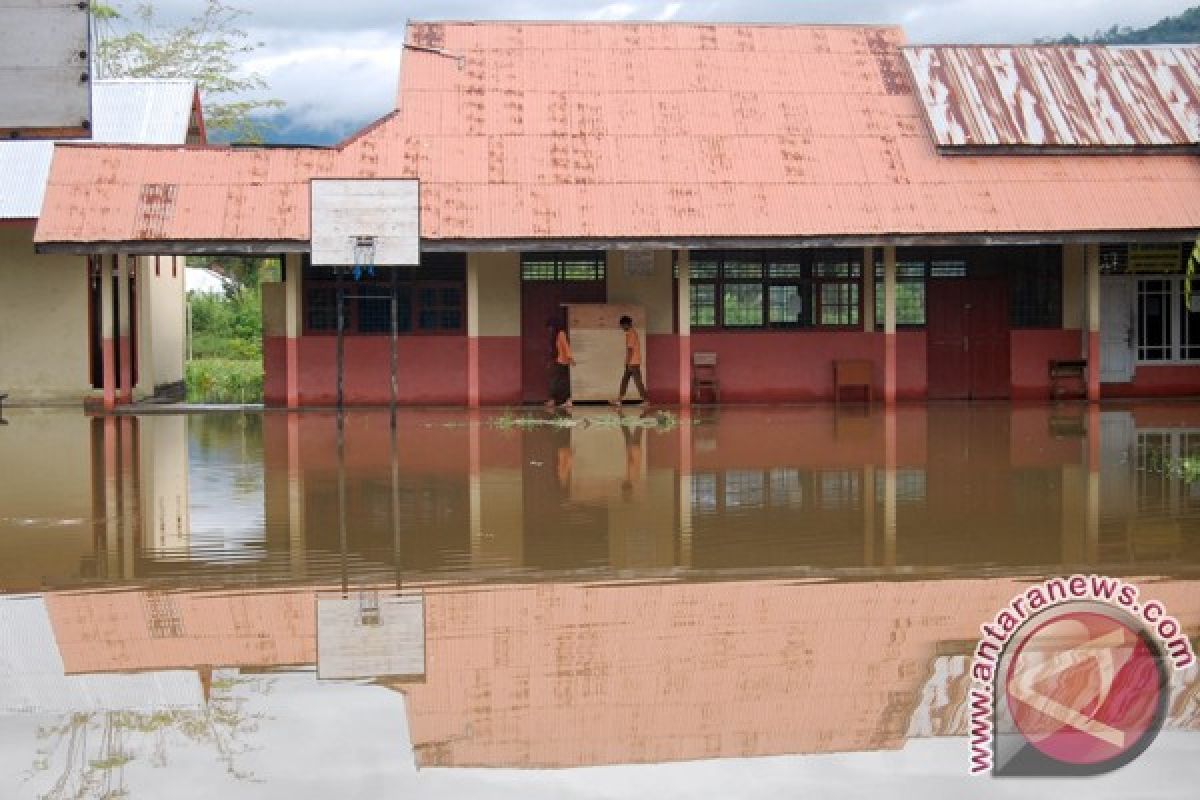Sekolah di Palu diliburkan akibat banjir