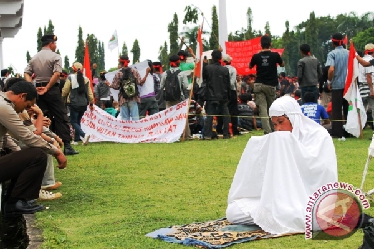 Warga desak Bupati OKI Sumsel bebaskan lahan 