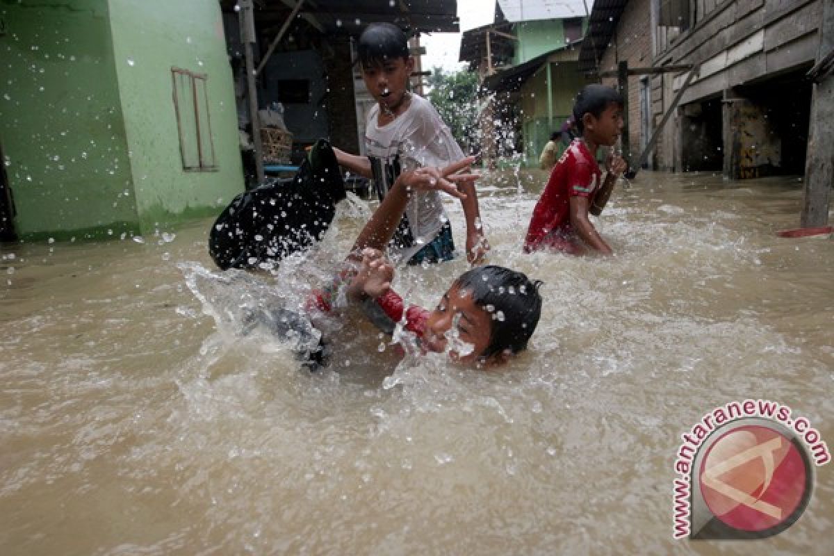 Banjir Langkat ancam jalinsum Sumut-Aceh