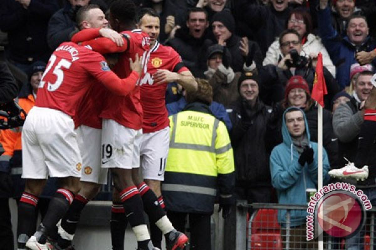 Manchester United menang 4-0 atas QPR