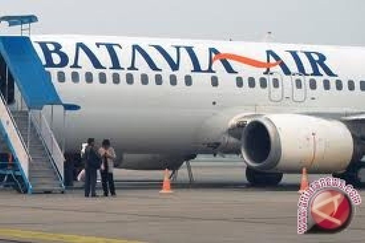 Pesawat Batavia Air Tergelincir Di Bandara Sepinggan