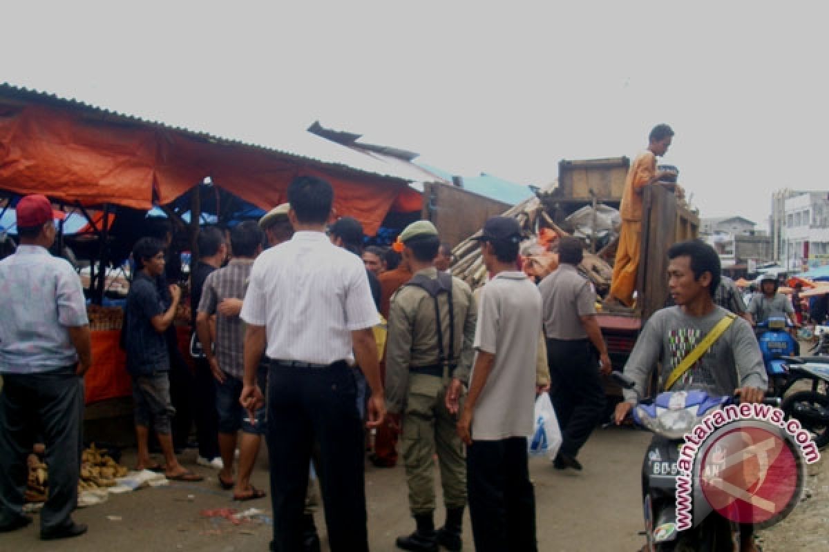 Penertiban PKL PPN Panorama Kota Bengkulu ricuh