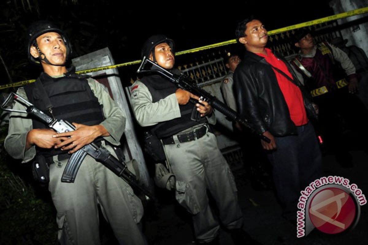 Margonda Raya ditutup sebagian diduga penyergapan kelompok bersenjata
