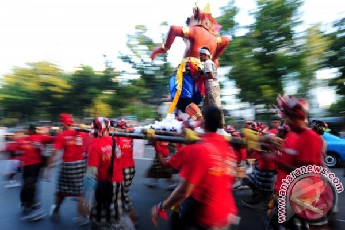 Polresta Denpasar kawal pawai ogoh-ogoh jelang Nyepi