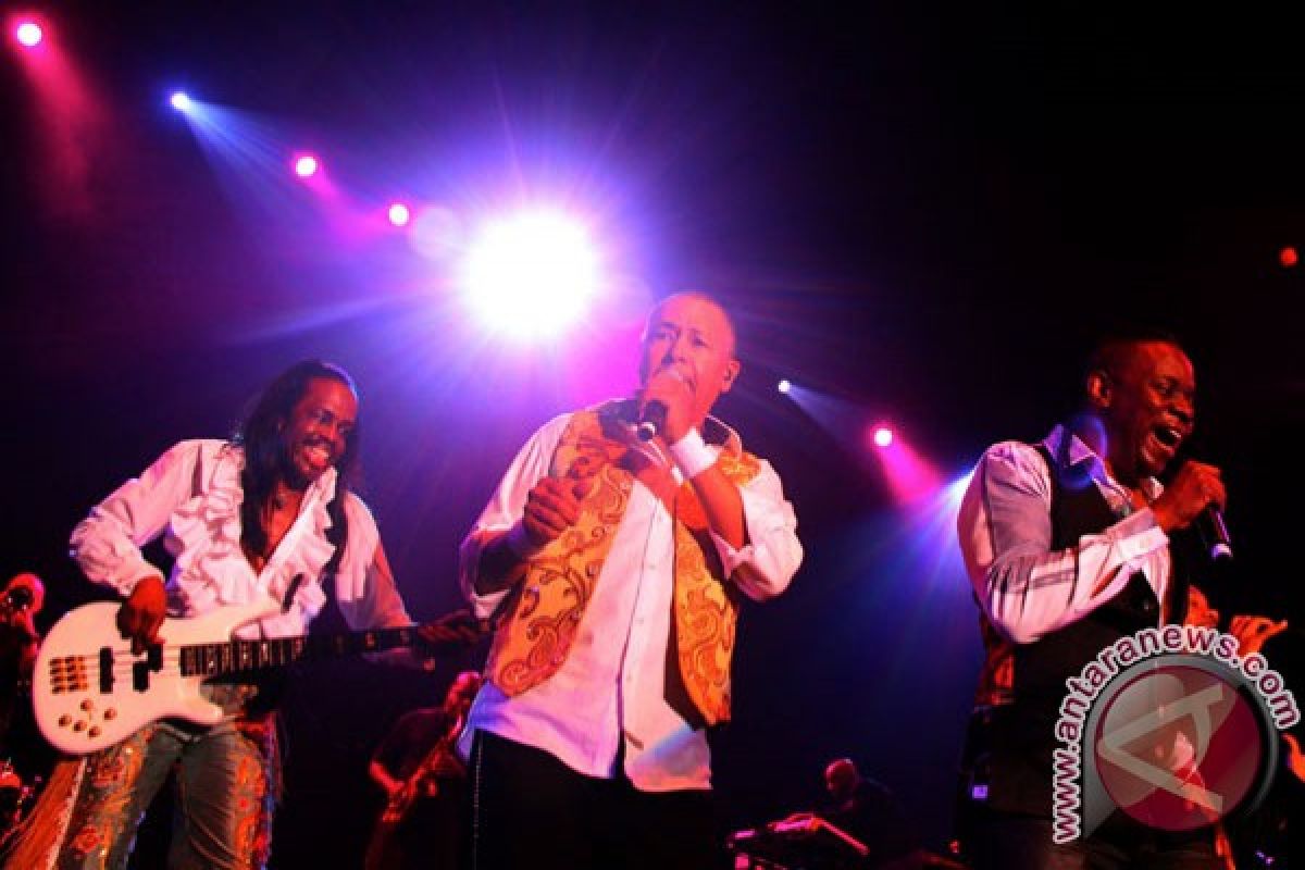 Earth Wind & Fire Experience tampil memukau di Java Jazz