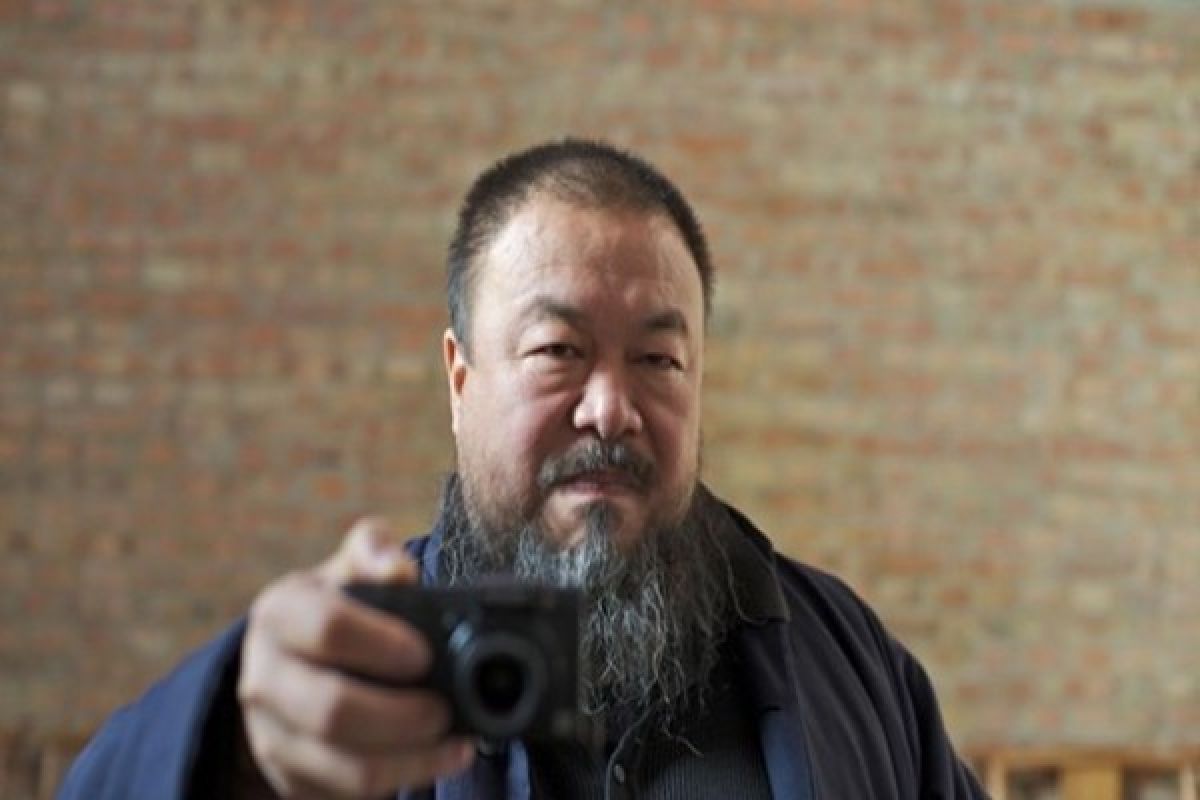 China artist Ai Weiwei sets up home webcams