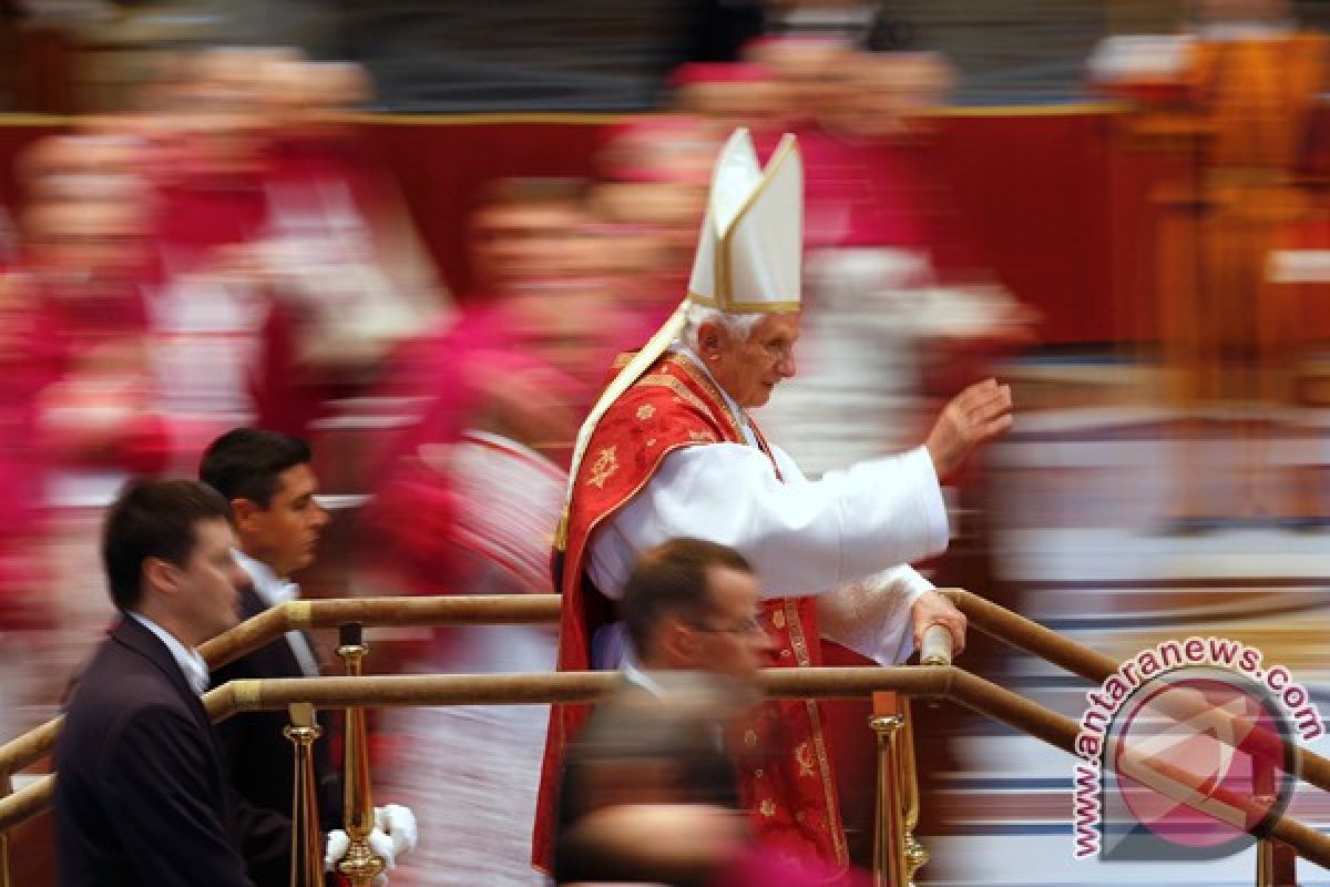 Paus Fransiskus pimpin misa pembukaan Tahun Yubileum