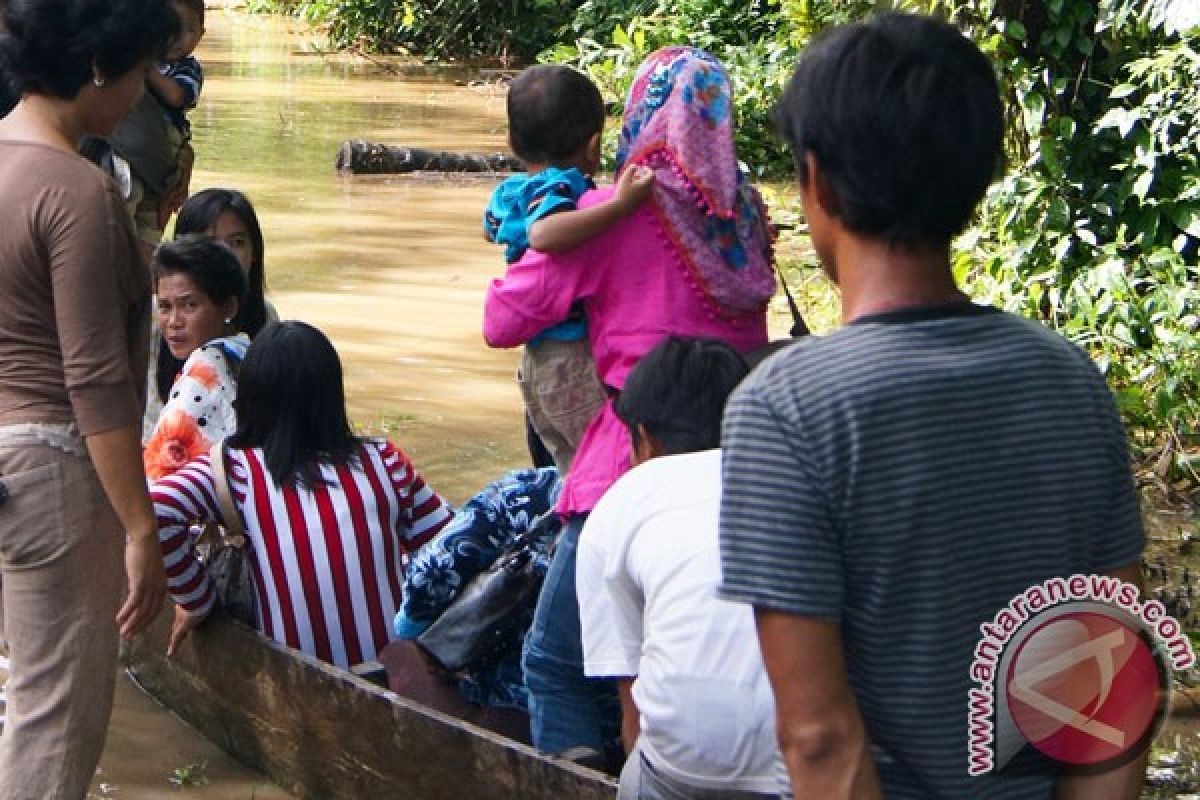 Minggu hingga Senin, waspadai hujan lebat di Lampung