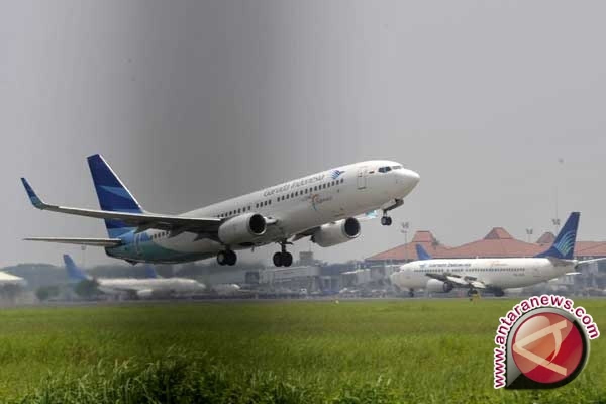 Garuda - Merpati Siap Ambil Alih Rute Batavia Air