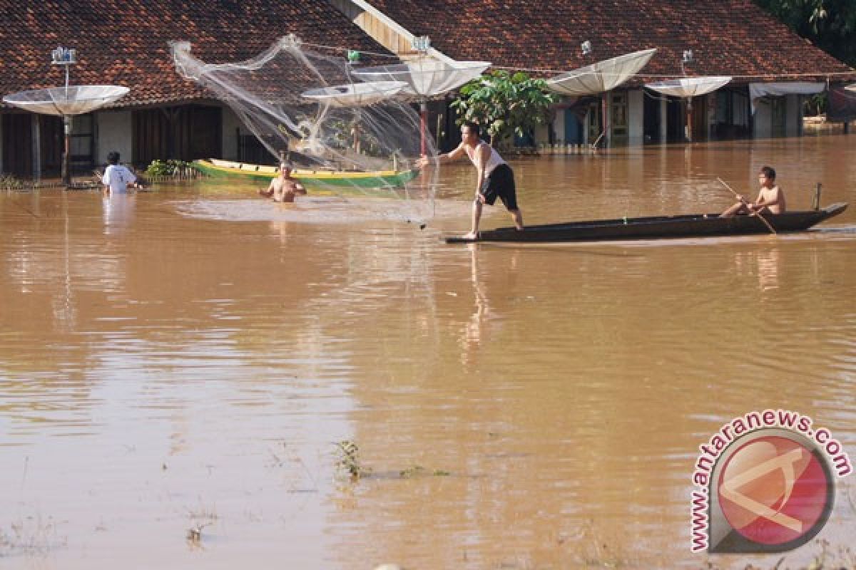 Ratusan rumah terendam air banjir di Tulangbawang