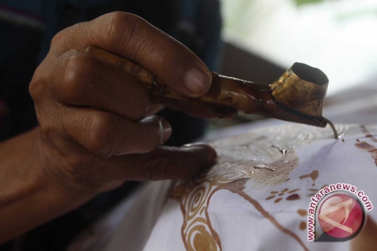 Pasar bebas ancam kelangsungan batik tradisional