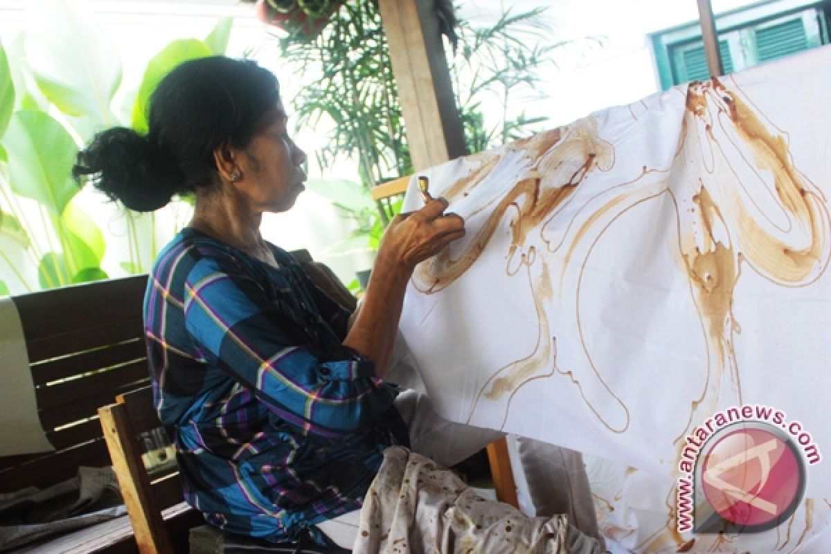 Perajin batik Yogyakarta dukung pengetatan impor batik