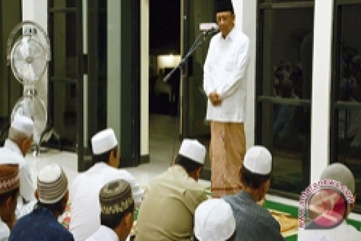 Siswa Balangan Gelar Salat Hajat