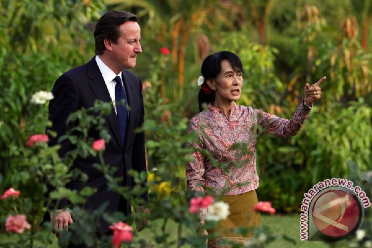 David Cameron ber-twitter dalam bahasa Mandarin