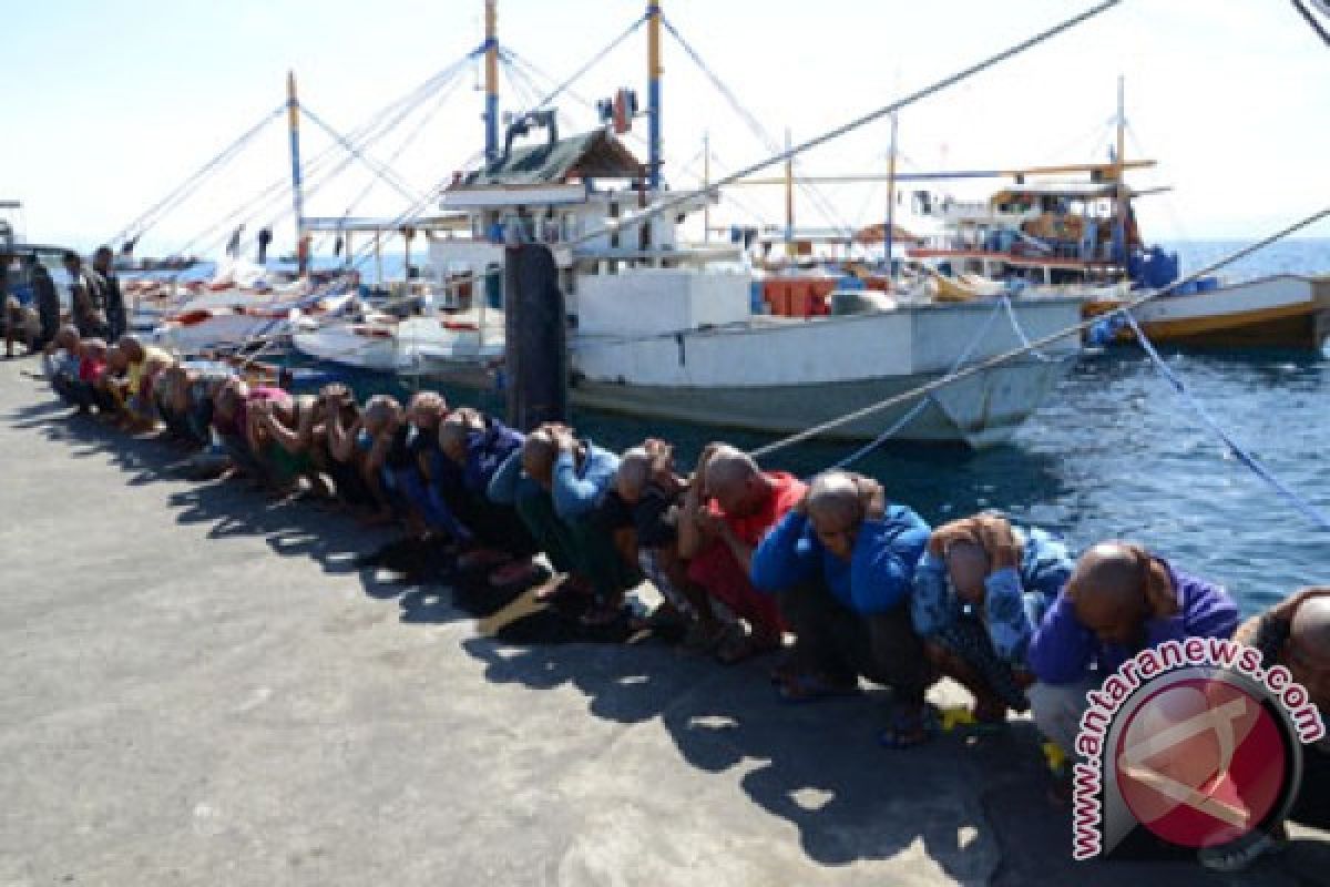 Again, Two Philippines' Fishing Boats Arrested By MMAF Supervisor Boat   
