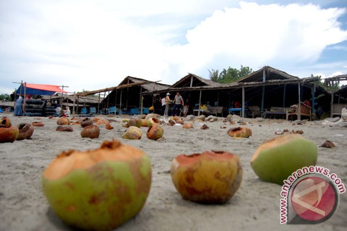 Padang antisipasi peningkatan sampah kelapa selama Ramadhan